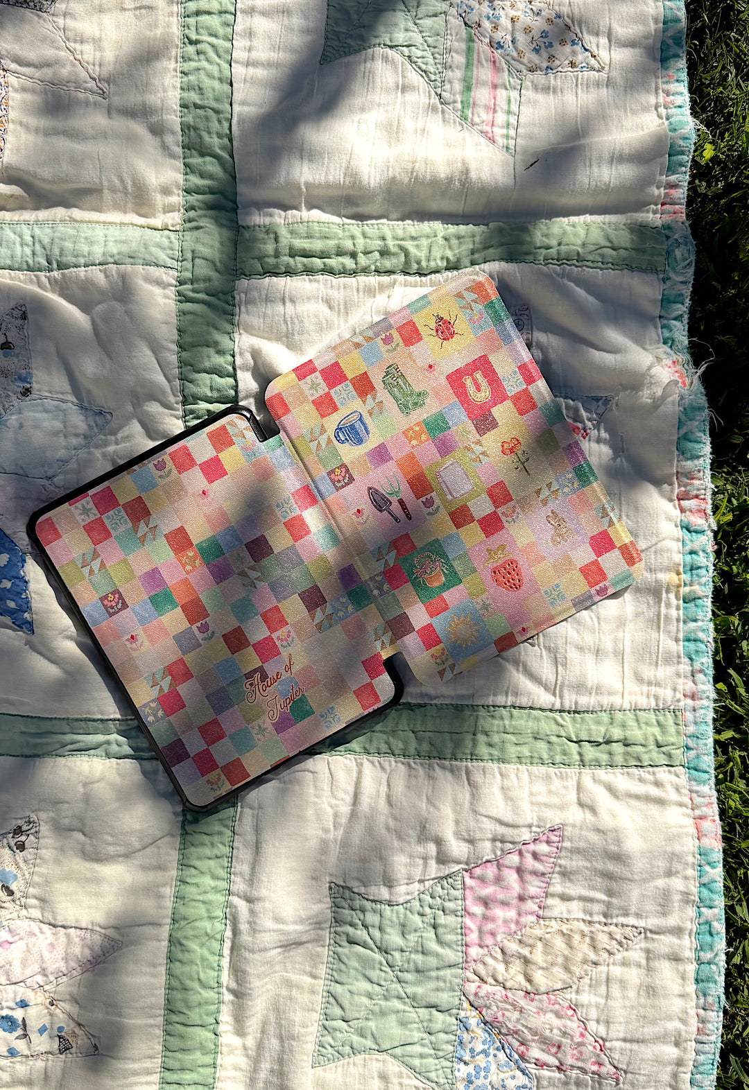 Reading in the Garden Kindle Case